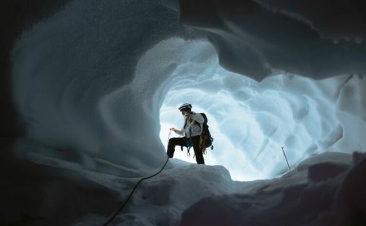 Изследователи изолирали щам на бактерии Psychrobacter с гени, които го правят резистентен към няколко съвременни антибиотици, и гени с потенциал да убиват други резистентни бактерии, гъбички и вируси.