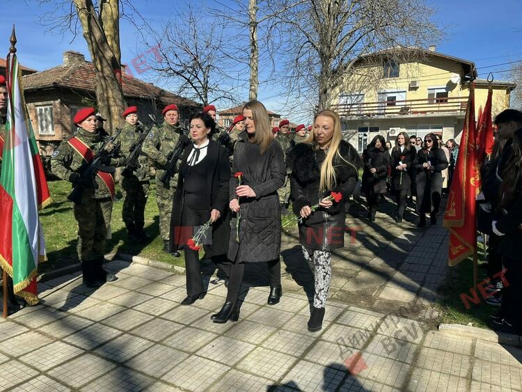 Димитровград се преклони пред подвига на Васил Левски