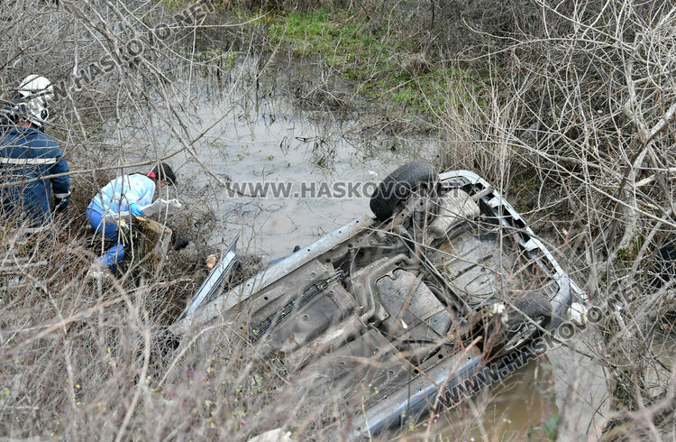 Двама загинали, а майка и дете са ранени при катастрофа край Хасково