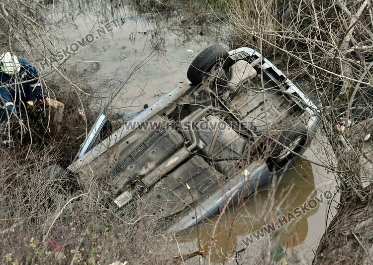 Двама загинали, а майка и дете са ранени при катастрофа край Хасково