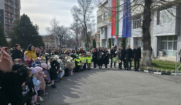 Радомир се поклони пред Апостола на Свободата