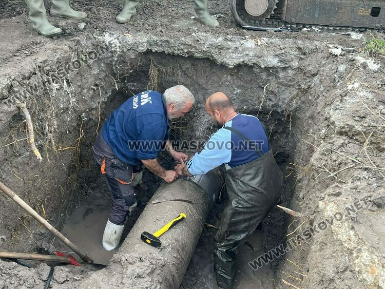 Отстраниха аварията в главния водопровод за Хасково 