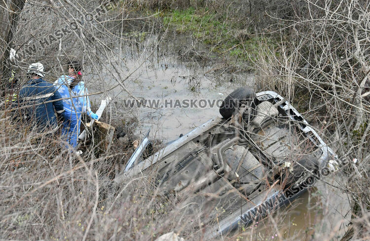 Двама загинали, а майка и дете са ранени при катастрофа край Хасково