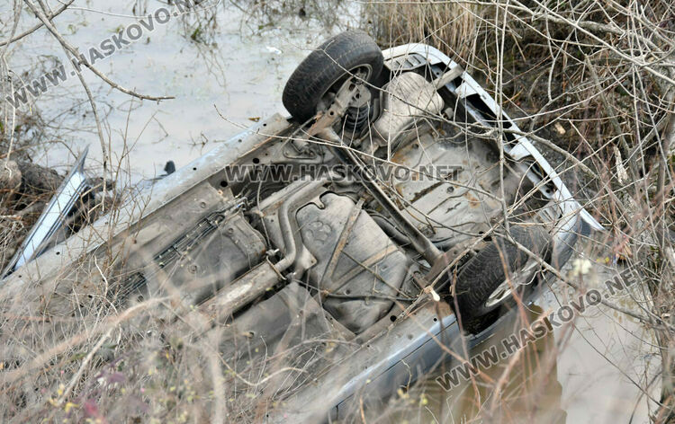 Двама загинали, а майка и дете са ранени при катастрофа край Хасково