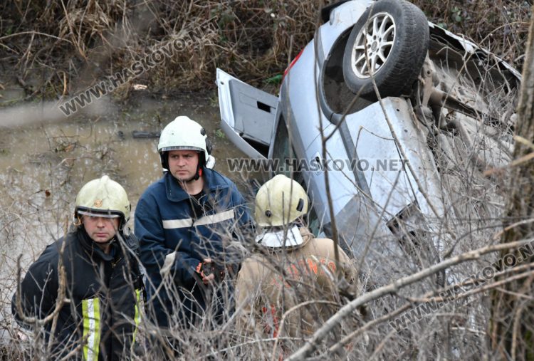 Двама загинали, а майка и дете са ранени при катастрофа край Хасково