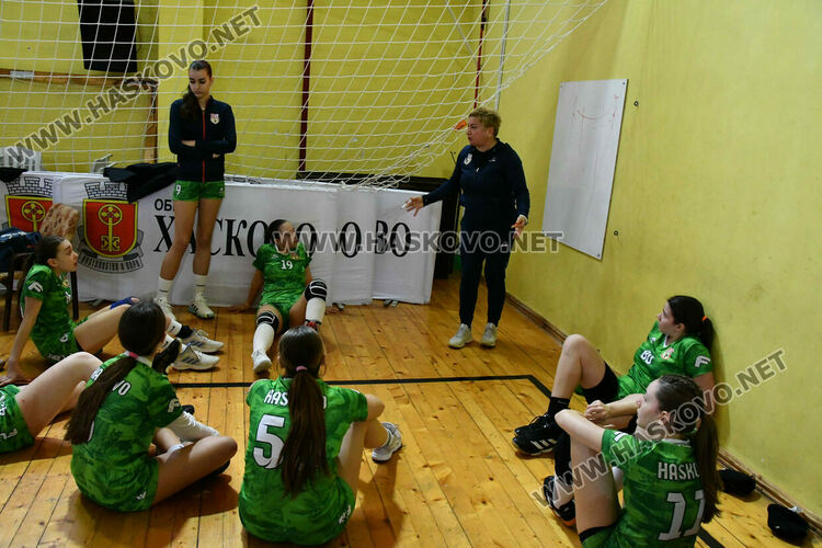 Хандбалистките на &bdquo;Хасково&ldquo; с две поражения 