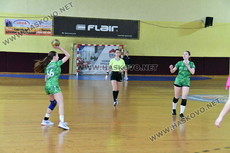 Хандбалистките на &bdquo;Хасково&ldquo; с две поражения 