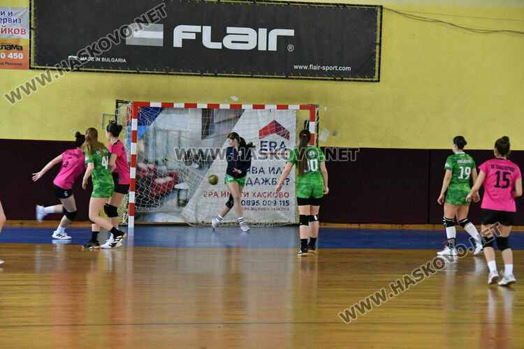Хандбалистките на &bdquo;Хасково&ldquo; с две поражения 
