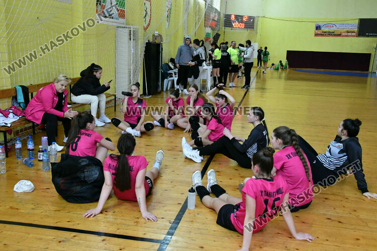 Хандбалистките на &bdquo;Хасково&ldquo; с две поражения 