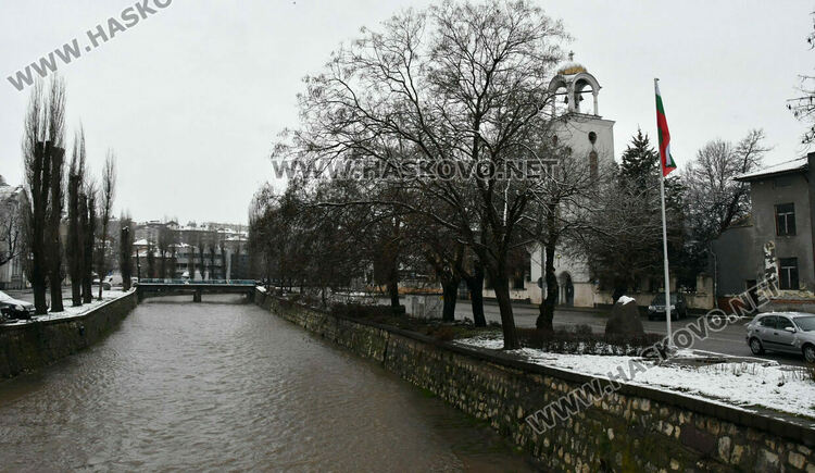 Реката край Болярово се прибра в коритото си