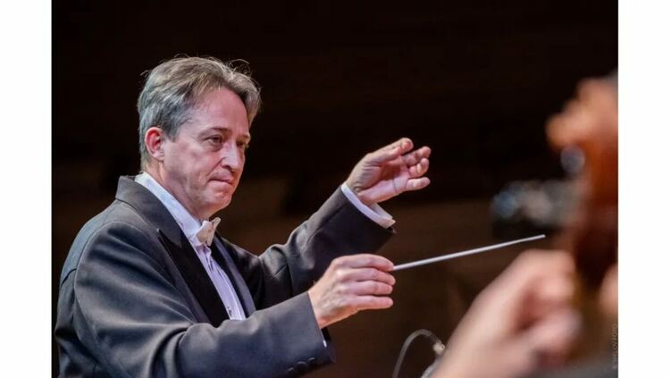 Диригентът на Виенския Щраус Филхармоничен оркестър Андраш Деак: &bdquo;Щастливи сме да се завърнем в България, защото обичаме да свирим тук&ldquo;  
