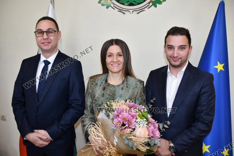 Гинка Райчева смени д-р Стефка Здравкова на поста областен управител на Хасково