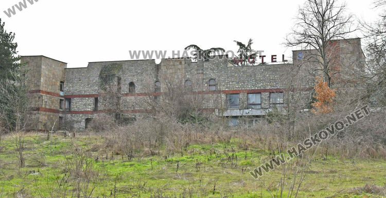 Хасковлия: В боклуци е осеян районът край бившите бунгала срещу ханче &bdquo;Клокотница&ldquo;