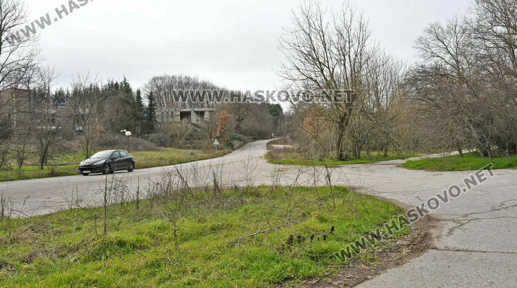 Хасковлия: В боклуци е осеян районът край бившите бунгала срещу ханче &bdquo;Клокотница&ldquo;