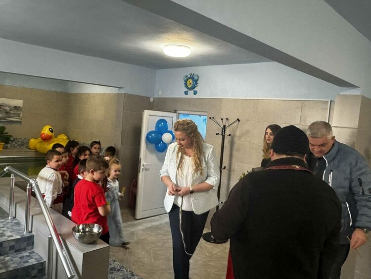 Детският басейн в ДГ № 4 &lsquo;&lsquo;Чуден свят&lsquo;&lsquo; бе открит с много усмивки и настроение