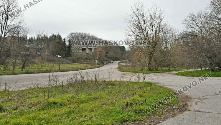 Хасковлия: В боклуци е осеян районът край бившите бунгала срещу ханче &bdquo;Клокотница&ldquo;