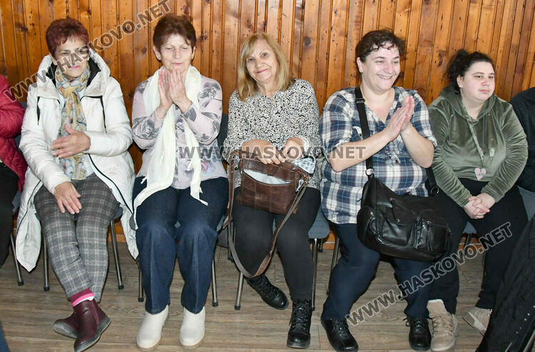 Кулинарна изложба и музикално-танцови изпълнения на &bdquo;Празник на зимнината и зимните гозби&ldquo;