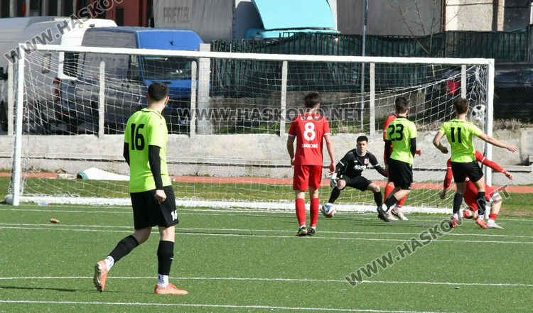 &bdquo;Марица&ldquo; (Милево) изхвърли ОФК &bdquo;Хасково&ldquo; от аматьорската купа в мач със 7 гола и червен картон