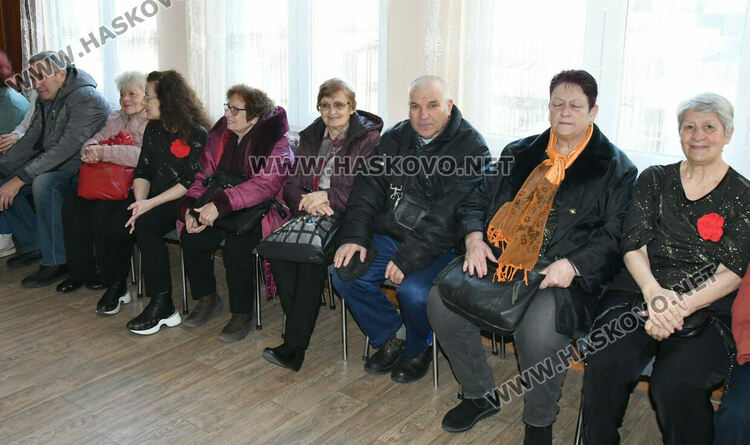 Кулинарна изложба и музикално-танцови изпълнения на &bdquo;Празник на зимнината и зимните гозби&ldquo;