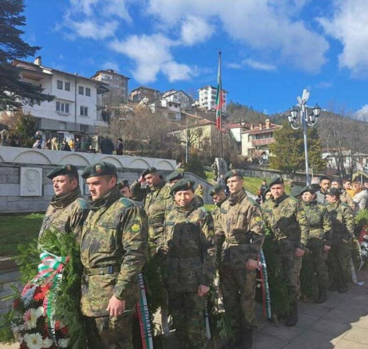 Смолян ще отбележи Трети март с молебен, шествие и празничен концерт в Устово