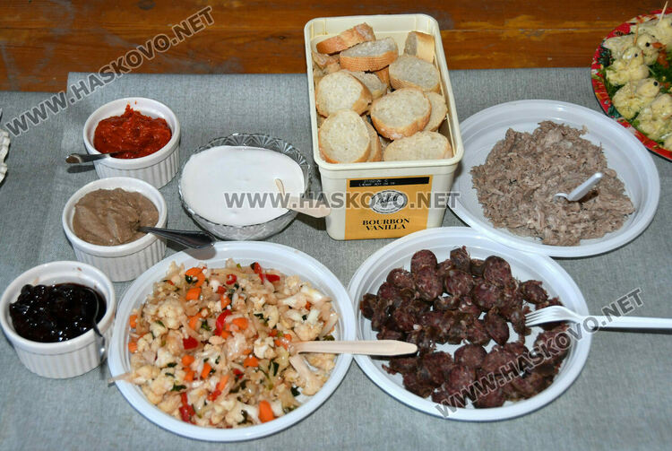 Кулинарна изложба и музикално-танцови изпълнения на &bdquo;Празник на зимнината и зимните гозби&ldquo;