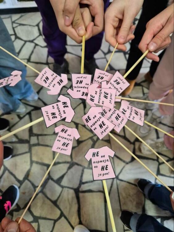 Денят на розовата фланелка в Училище &bdquo;Алеко Константинов&ldquo; &ndash; Димитровград: Заедно срещу тормоза