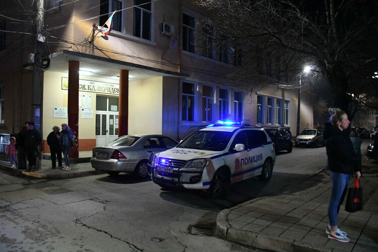 Горя апартамент в Хасково, евакуираха живеещи в блока