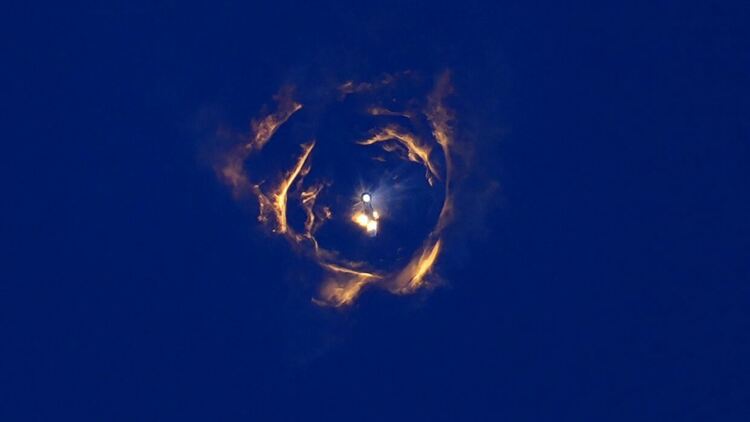 Учени засекоха огромен облак литий от ракета на SpaceX над Европа