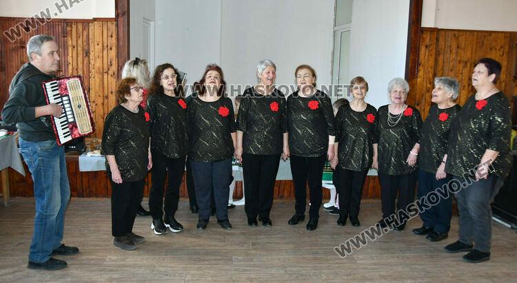 Кулинарна изложба и музикално-танцови изпълнения на &bdquo;Празник на зимнината и зимните гозби&ldquo;