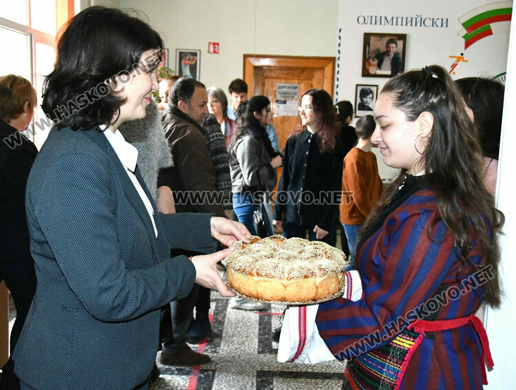 Откриха модерен STEM център в Спортното училище в Хасково