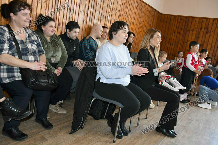 Кулинарна изложба и музикално-танцови изпълнения на &bdquo;Празник на зимнината и зимните гозби&ldquo;