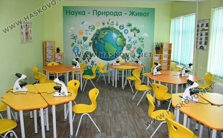 Откриха модерен STEM център в Спортното училище в Хасково