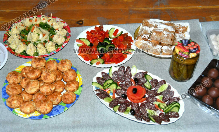 Кулинарна изложба и музикално-танцови изпълнения на &bdquo;Празник на зимнината и зимните гозби&ldquo;