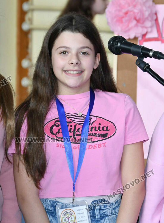 Учениците от &bdquo;Христо Смирненски&ldquo; призоваха &bdquo;Да бъдем добри! Да бъдем приятели!&ldquo;