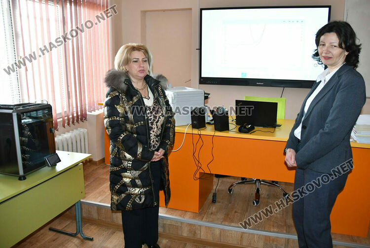 Откриха модерен STEM център в Спортното училище в Хасково