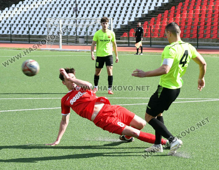 &bdquo;Марица&ldquo; (Милево) изхвърли ОФК &bdquo;Хасково&ldquo; от аматьорската купа в мач със 7 гола и червен картон