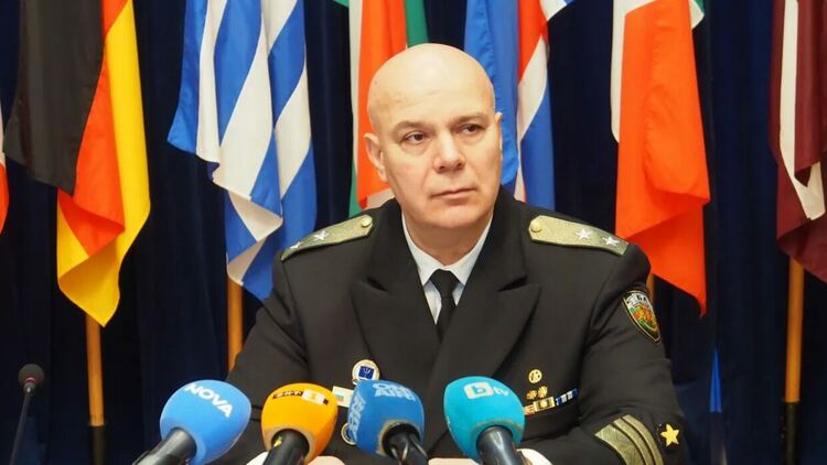 Контраадмирал Кирил Михайлов