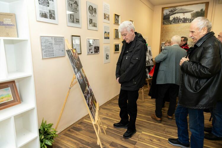 Зала, посветена на двукратния олимпийски шампион по борба Боян Радев бе открита в XIII ОУ &bdquo;Св.Св. Кирил и Методий&ldquo;