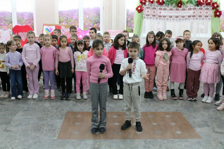 С над 500 розови символа йовковци казаха &bdquo;Не&ldquo; на агресията в училище