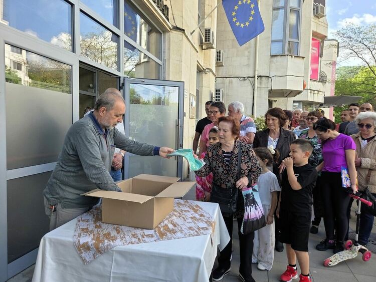  200 броя безплатни знамена ще раздадат на 3-ти март