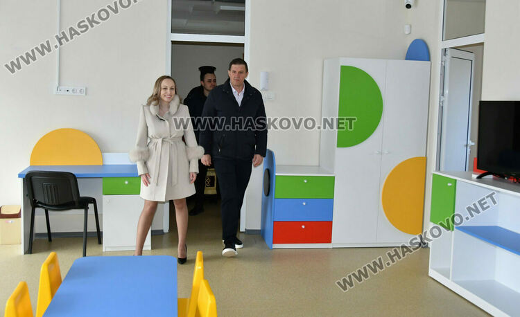 Откриха обновената и модернизирана детска градина &bdquo;Славейче&ldquo; в Хасково