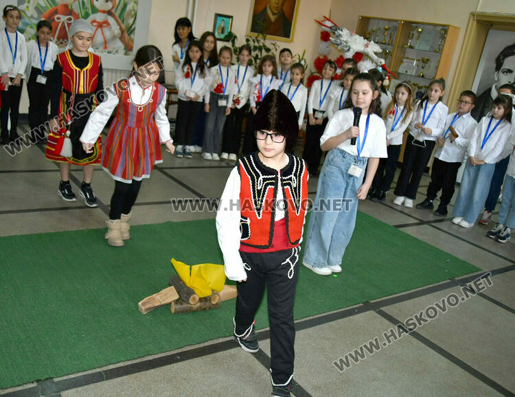 Класика, традиции и емоция в отбелязването на Баба Марта в ОУ &bdquo;Христо Смирненски&ldquo;