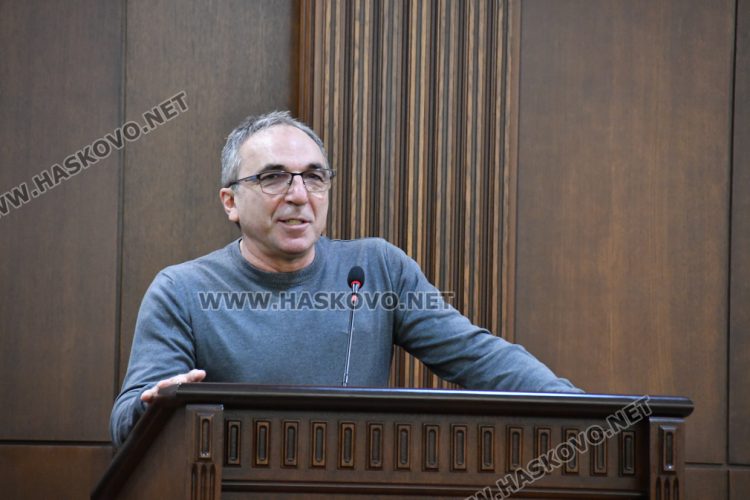 Приеха Програмата за овладяване на безстопанствените кучета, искат закриване на Кастрационния център 