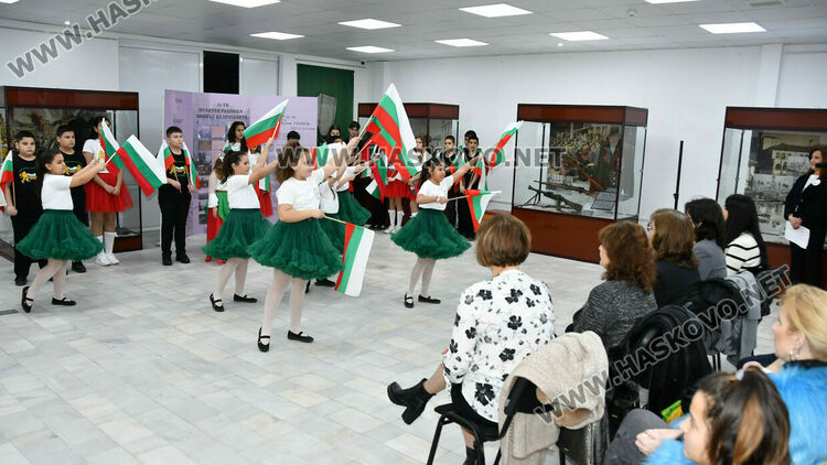 Ученици от Конуш с патриотичен спектакъл за 3 март в хасковския музей
