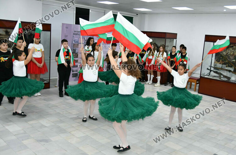 Ученици от Конуш с патриотичен спектакъл за 3 март в хасковския музей