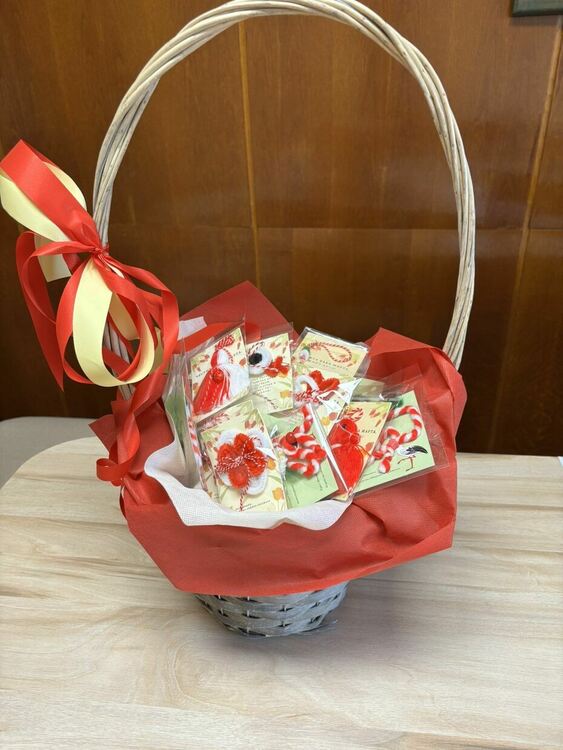 Над 3000 мартеници дари Община Кърджали на деца от детски градини 