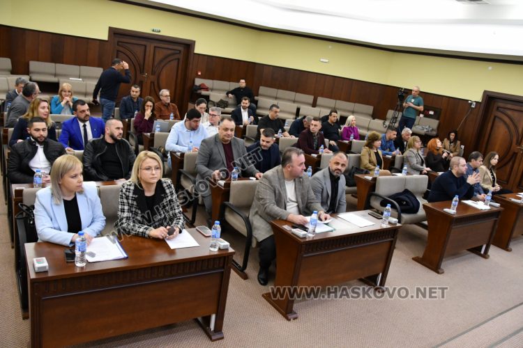 Приеха Програмата за овладяване на безстопанствените кучета, искат закриване на Кастрационния център 