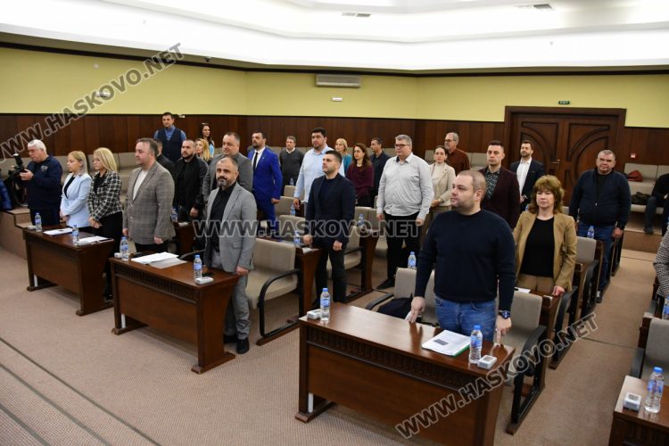 Приеха Програмата за овладяване на безстопанствените кучета, искат закриване на Кастрационния център 