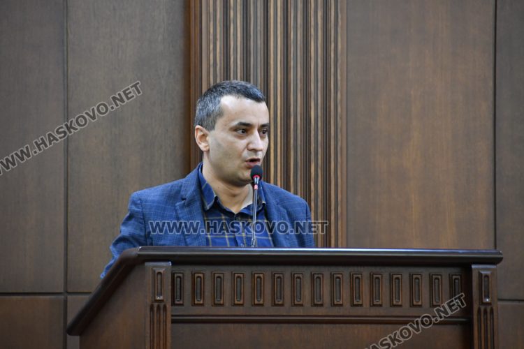 Приеха Програмата за овладяване на безстопанствените кучета, искат закриване на Кастрационния център 