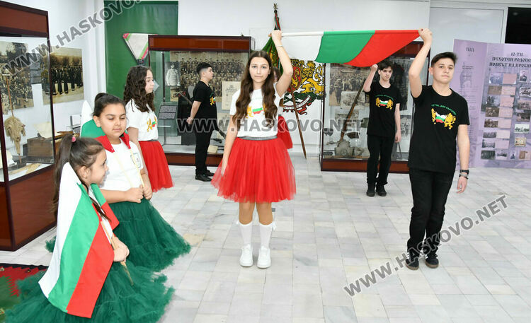 Ученици от Конуш с патриотичен спектакъл за 3 март в хасковския музей